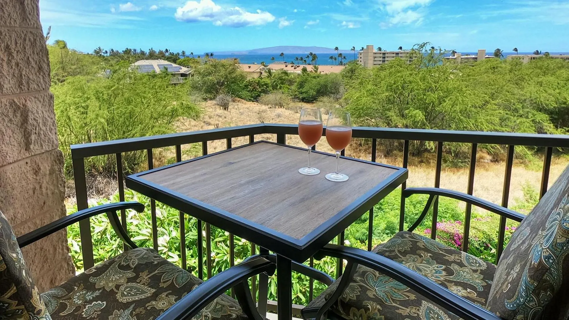 Spacious Ocean View Condo In Kihei location