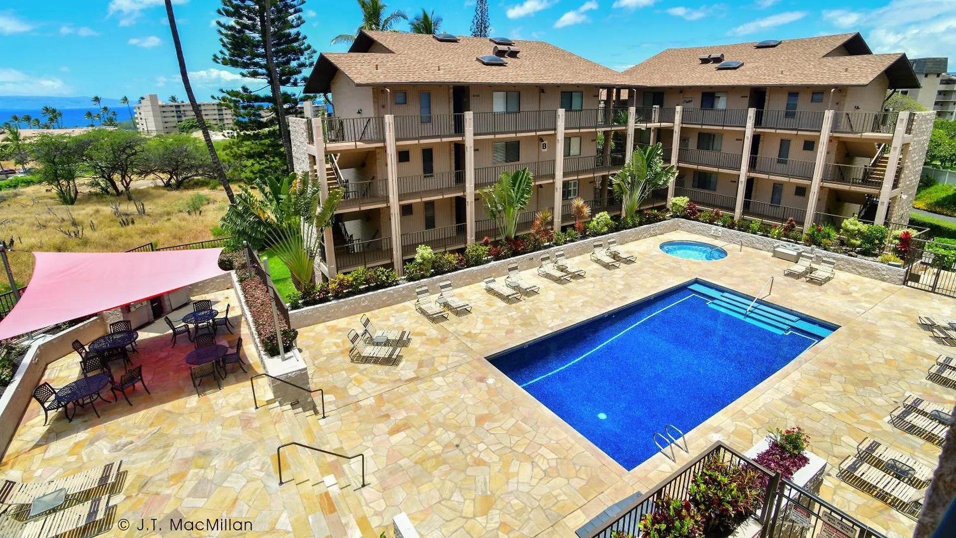 Spacious Ocean View Condo In キヘイ